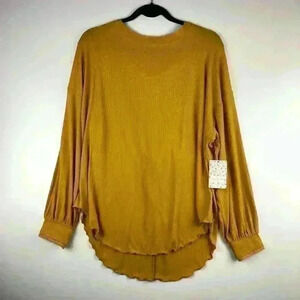 Free People Untamed Gold Oversized Top Size: XS
